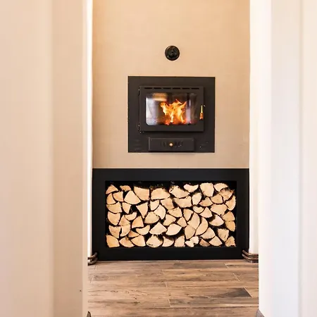 Ubytovani Na Samote - Apartman U Tesaru Komarice Exterior photo