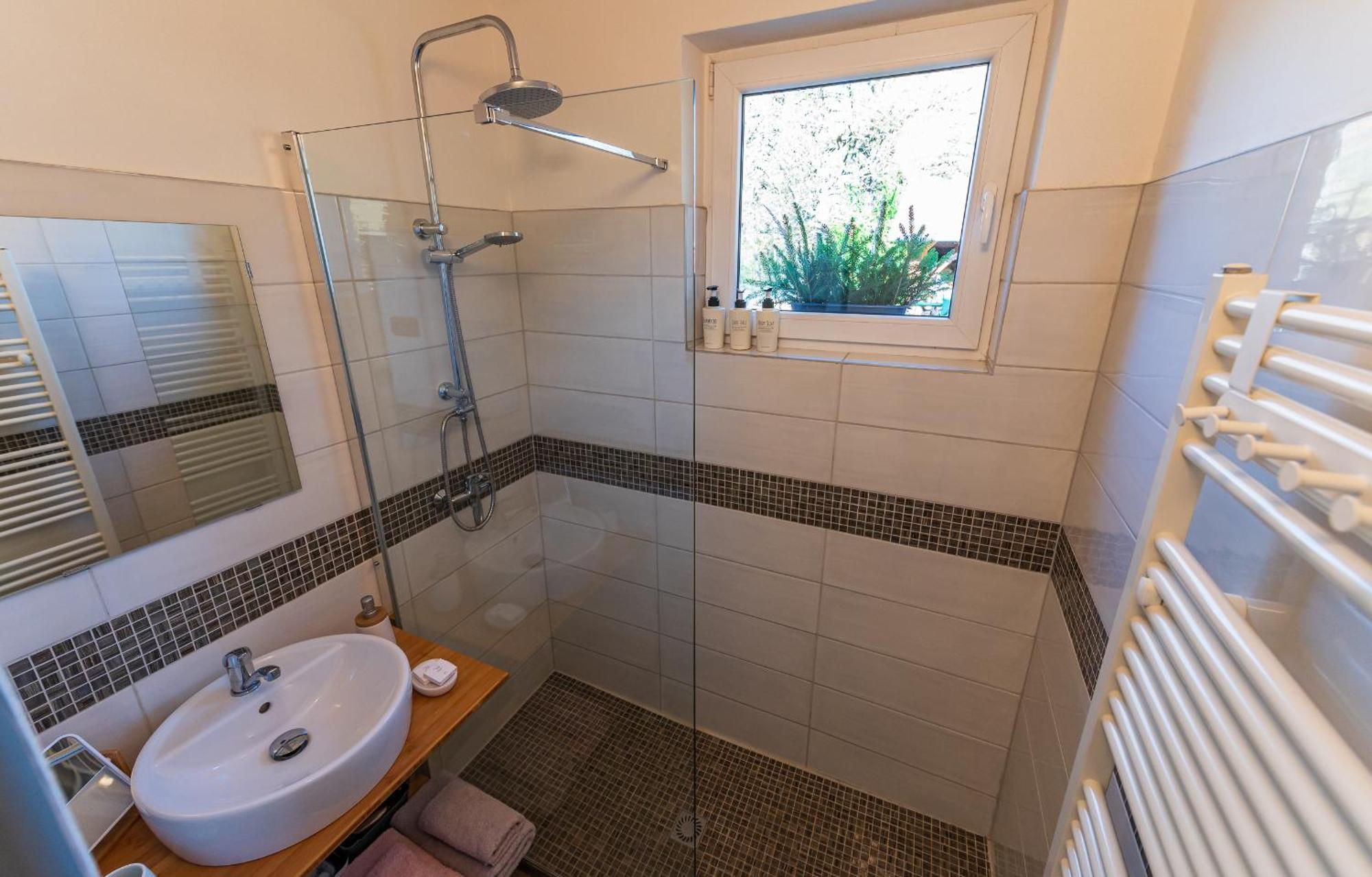 Apartment Na Samote - U Tesaru Komarice